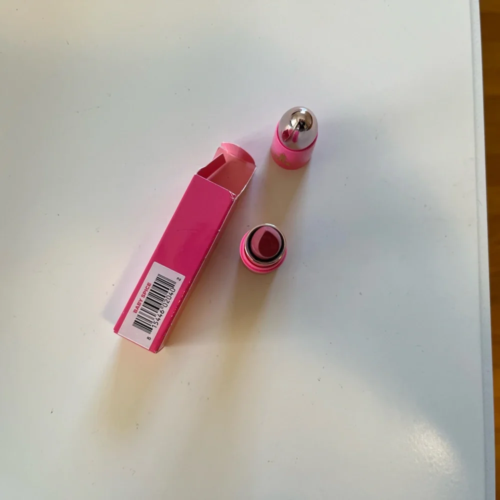 New Jeffree Star Lip Ammunition Lipstick Baby Spice Defect Read